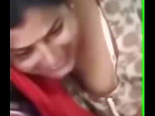 Tamil Aunty Super-fucking-hot Bosom Breakage in Train2
